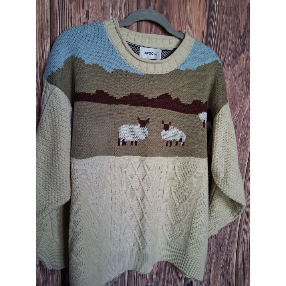 Uwooholic crewneck long sleeve sweater sheep landscape size medium cabin core